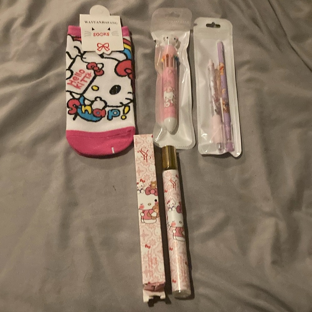 Hello Kitty Pink and White Gift Set